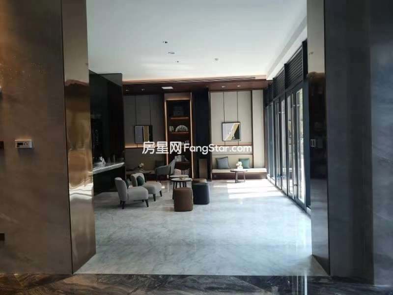 4室2廳2陽(yáng)臺(tái) 俊發(fā)逸天峰其他