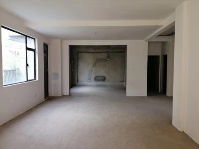 5室2廳2陽(yáng)臺(tái) 綠地海珀瀾庭