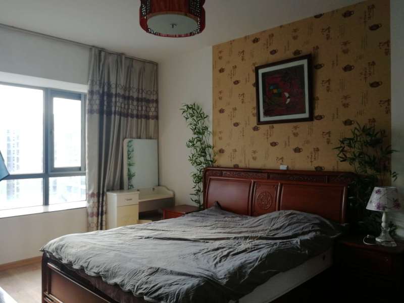 4室2廳1陽臺(tái) 東驤神駿一期臥室