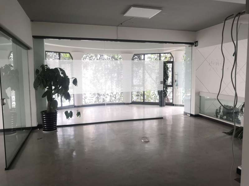 5室2廳2陽臺 香檳小鎮(zhèn)別墅餐廳