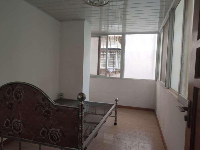 2室2廳2陽臺 五華坊11號門廳