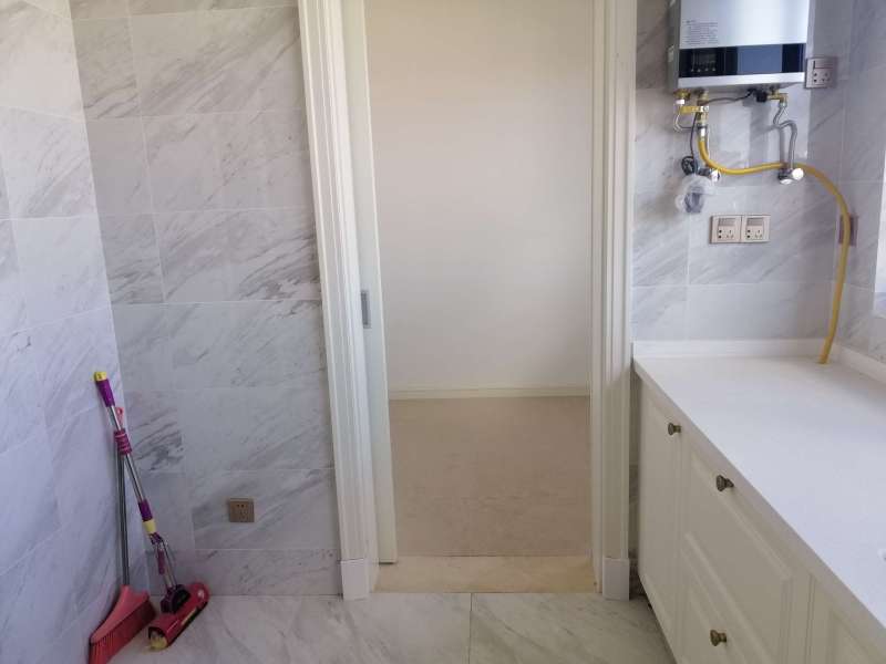 3室2廳3陽臺(tái) 綠地海珀瀾庭其他