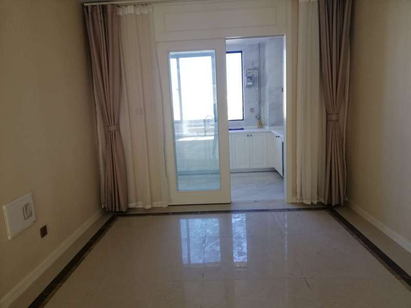 3室2廳3陽臺(tái) 綠地海珀瀾庭其他