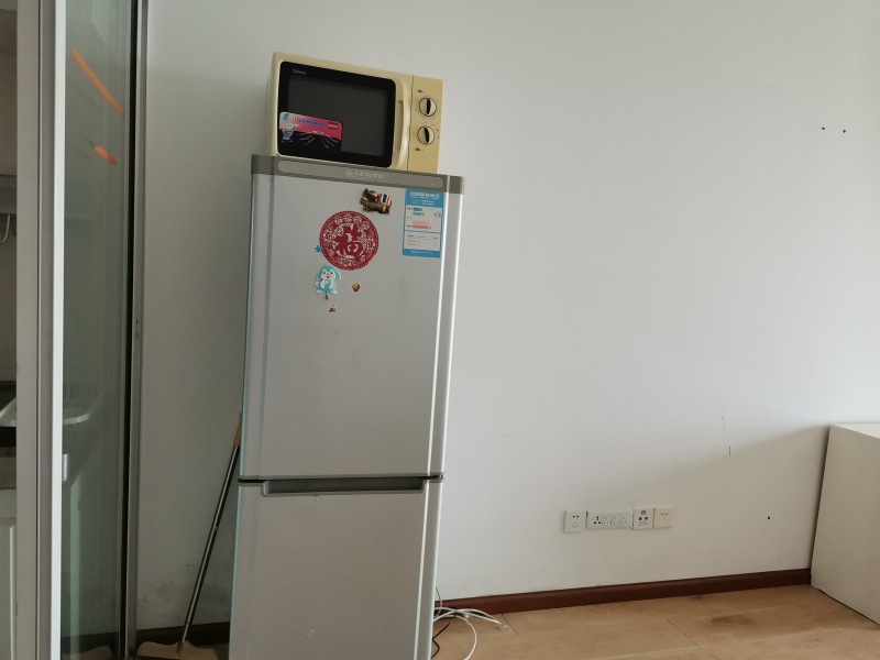 1室1廳1陽臺(tái) 龍湖水晶酈城餐廳