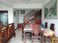 4室2廳2陽臺 城市山別墅客廳