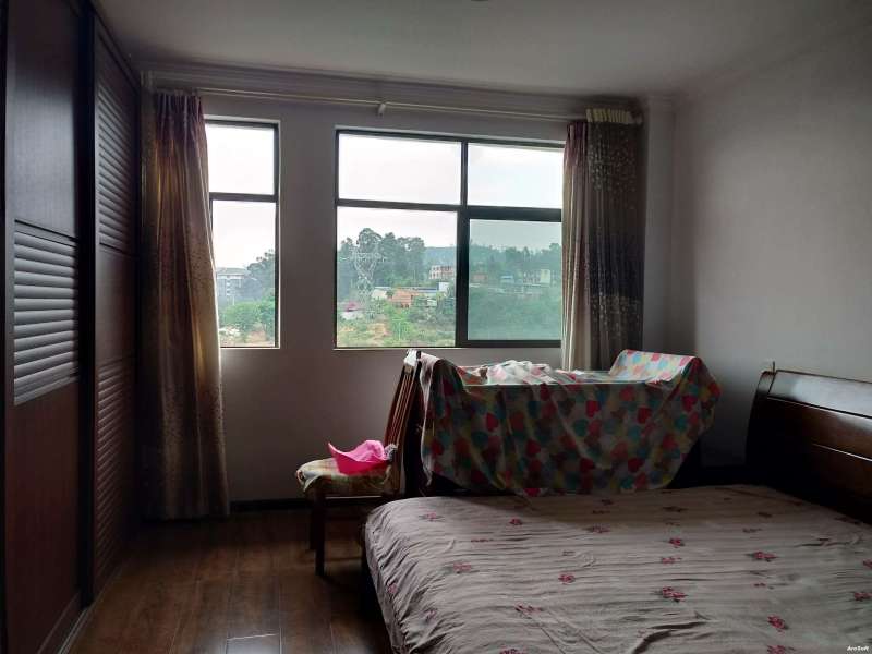 4室2廳2陽臺 城市山別墅臥室