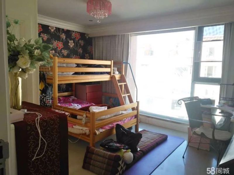 5室2廳2陽臺 翠湖太龍公館臥室