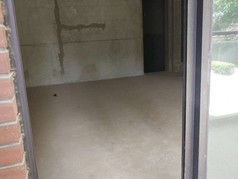 5室3廳1陽(yáng)臺(tái) 清水佳湖雅居別墅臥室