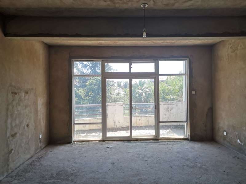 5室3廳2陽(yáng)臺(tái) 滇池春天別墅門(mén)廳