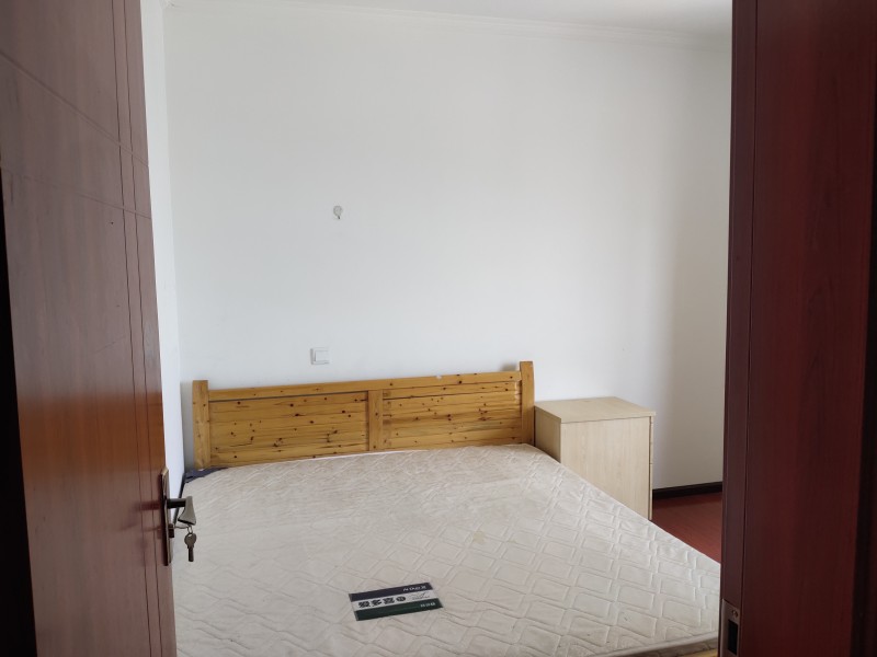 4室2廳1陽臺 潤城四區(qū)臥室