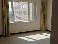 3室2廳2陽臺 建工新城臥室