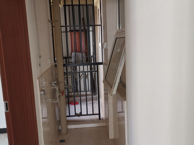 3室2廳2陽臺 建工新城陽臺