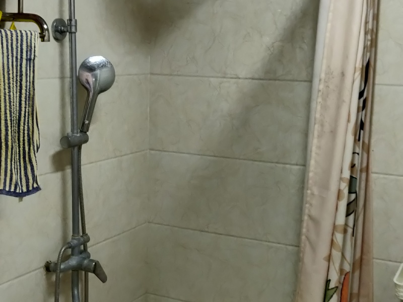 3室2廳2陽(yáng)臺(tái) 新希望希望匯衛(wèi)生間